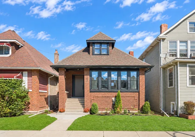 Single family home for sale at 5152 W Warwick Ave, Chicago, IL 60641 | MLS# 12764076