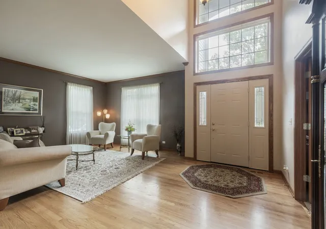 Photo 2 of Single family home for sale at 556 Prescott Ln, Gurnee, IL 60031 | MLS# 12764094 | Listing updated on 2026-09-22