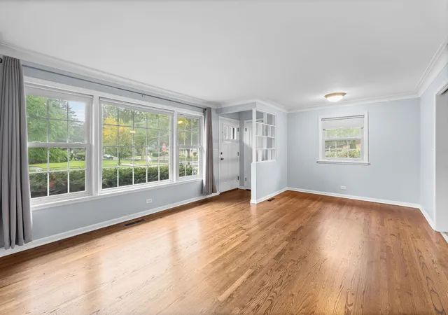 Photo 3 of Single family home for sale at 602 N Drury Ln, Arlington Heights, IL 60004 | MLS# 12764101 | Listing updated on 2026-10-02