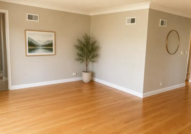 Photo 3 of Single family home for sale at 6185 N Keating Ave, Chicago, IL 60646 | MLS# 12764109 | Listing updated on 2026-09-24