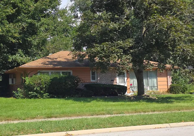 Photo 1 of Sale Pending at 132 Shabbona Dr, Park Forest, IL 60466 | MLS# 12764117 | Listing updated on 2026-09-24