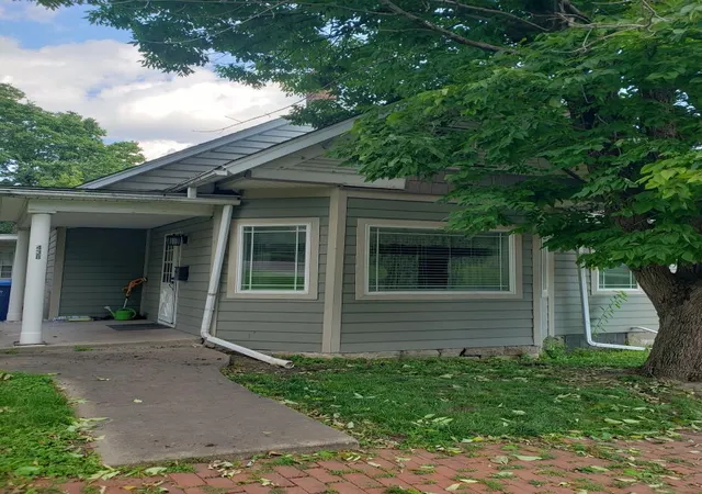Photo 2 of Single family home for sale at 438 Tonti St, Lasalle, IL 61301 | MLS# 12764129 | Listing updated on 2026-09-23