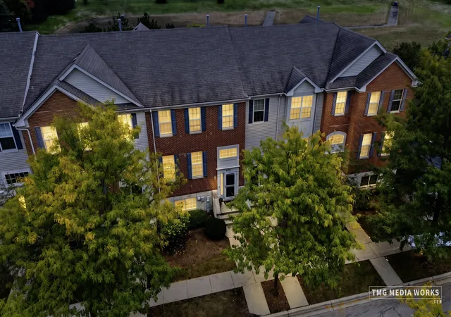 Photo 1 of Townhouse for sale at 815 Lewisburg Ln, Aurora, IL 60504 | MLS# 12764144 | Listing updated on 2026-09-27