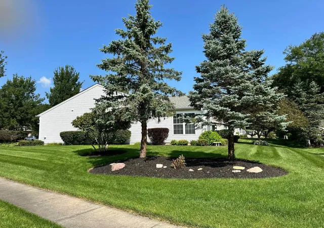 Photo 3 of Single family home for sale at 11892 Ludbury Ridge, Huntley, IL 60142 | MLS# 12764172 | Listing updated on 2026-10-06