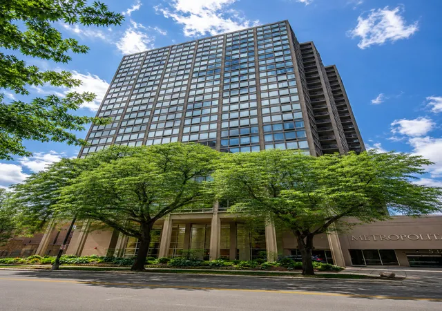 Condo for sale at 5320 N Sheridan Rd #405, Chicago, IL 60640 | MLS# 12764177