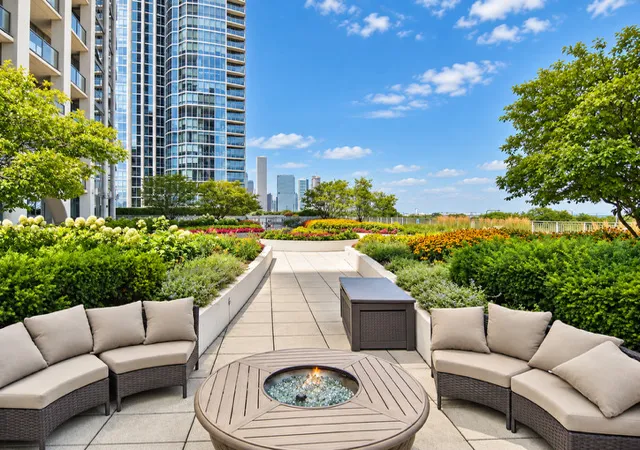 Photo 2 of Condo for sale at 1235 S Prairie Ave #3509, Chicago, IL 60605 | MLS# 12764187 | Listing updated on 2026-09-25