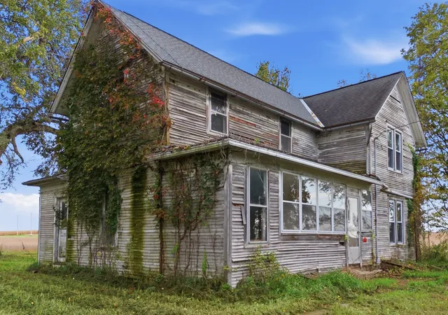 Photo 3 of Sale Pending at 10572 Taylor Rd, Magnolia, IL 61336 | MLS# 12764208 | Listing updated on 2026-10-22