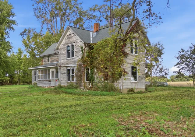 Photo 4 of Sale Pending at 10572 Taylor Rd, Magnolia, IL 61336 | MLS# 12764208 | Listing updated on 2026-10-22