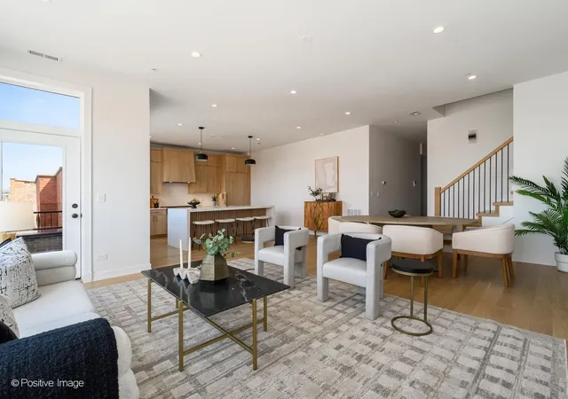 Listing Photo 5 - Condo for sale in building located at 1345 W Grand Ave, Chicago, IL 60642 - Unit #4N