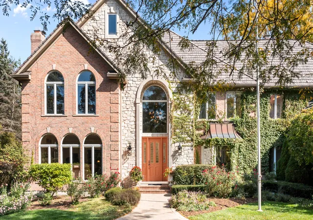 Photo 4 of Single family home for sale at 34 Deverell Dr, North Barrington, IL 60010 | MLS# 12764225 | Listing updated on 2026-10-27