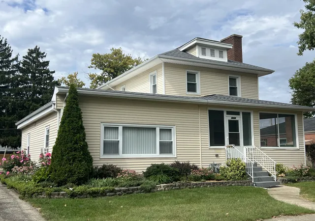 Photo 1 of Single family home for sale at 4434 Dubois Blvd, Brookfield, IL 60513 | MLS# 12764261 | Listing updated on 2026-09-19