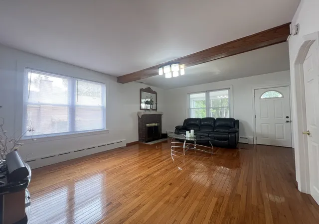 Photo 4 of Single family home for sale at 4434 Dubois Blvd, Brookfield, IL 60513 | MLS# 12764261 | Listing updated on 2026-09-19