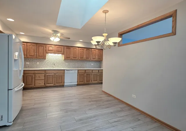 Photo 3 of Townhouse for sale at 17336 Carlyle Ct, Tinley Park, IL 60487 | MLS# 12764265 | Listing updated on 2026-09-22