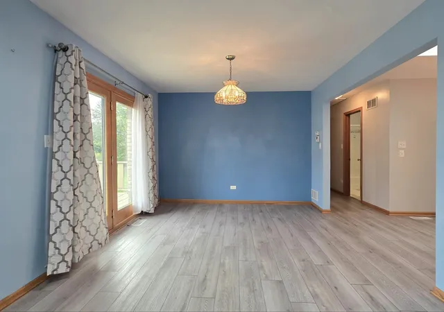 Photo 4 of Townhouse for sale at 17336 Carlyle Ct, Tinley Park, IL 60487 | MLS# 12764265 | Listing updated on 2026-09-22