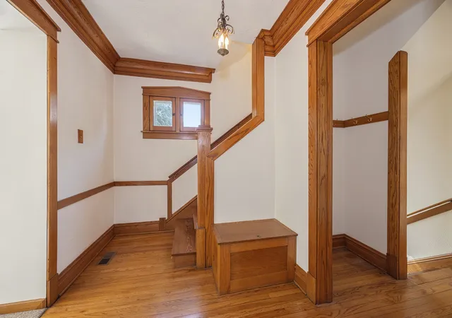 Photo 2 of Single family home for sale at 3720 Arthur Ave, Brookfield, IL 60513 | MLS# 12764271 | Listing updated on 2026-10-22