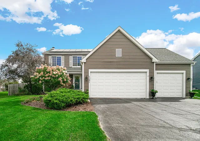 Photo 1 of Single family home for sale at 1121 Millcreek Ln, Algonquin, IL 60102 | MLS# 12764291 | Listing updated on 2026-10-03