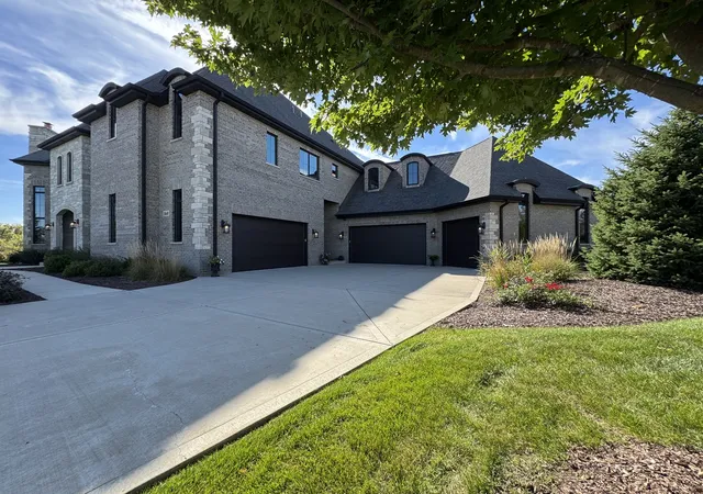 Photo 4 of Single family home for sale at 18640 S Cornflower Ct, Mokena, IL 60448 | MLS# 12764314 | Listing updated on 2026-10-06
