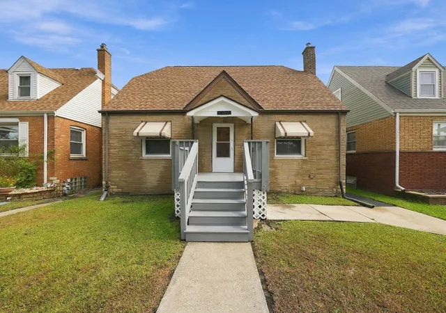 Single family home for sale at 11025 S Avenue O, Chicago, IL 60617 | MLS# 12764344