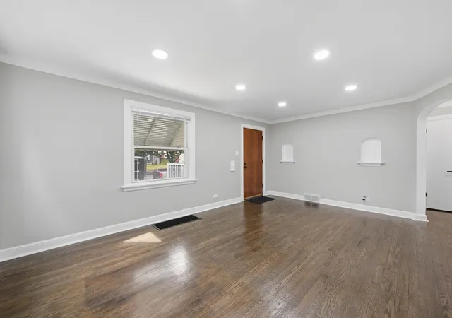 Photo 1 of Single family home for sale at 11025 S Avenue O, Chicago, IL 60617 | MLS# 12764344 | Listing updated on 2026-09-20