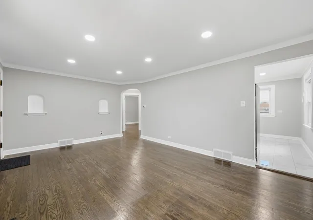 Photo 2 of Single family home for sale at 11025 S Avenue O, Chicago, IL 60617 | MLS# 12764344 | Listing updated on 2026-09-20
