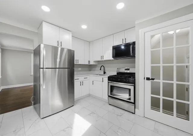 Photo 4 of Single family home for sale at 11025 S Avenue O, Chicago, IL 60617 | MLS# 12764344 | Listing updated on 2026-09-20