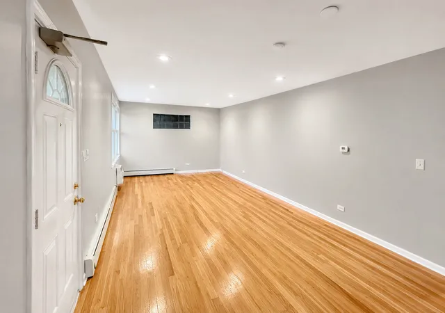 Photo 3 of Condo for sale at 1536 W Pratt Blvd #3D, Chicago, IL 60626 | MLS# 12764357 | Listing updated on 2026-09-19