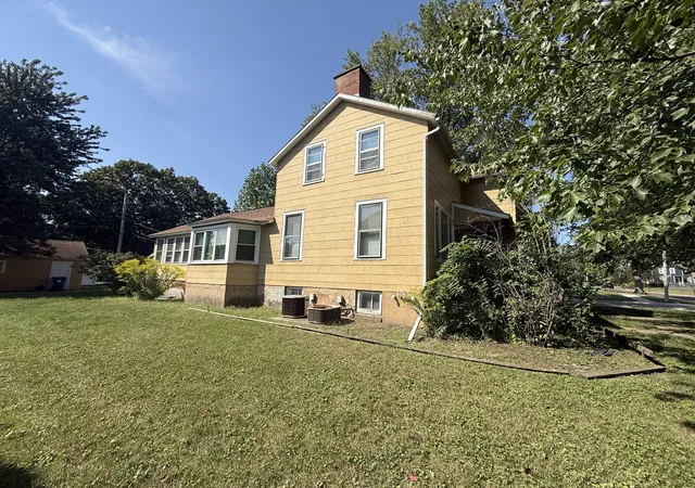 Photo 3 of Multi family home for sale at 726 N Church St, Princeton, IL 61356 | MLS# 12764365 | Listing updated on 2026-09-23