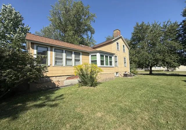 Listing Photo 4 - Condo for sale in building located at 726 N Church St, Princeton, IL 61356