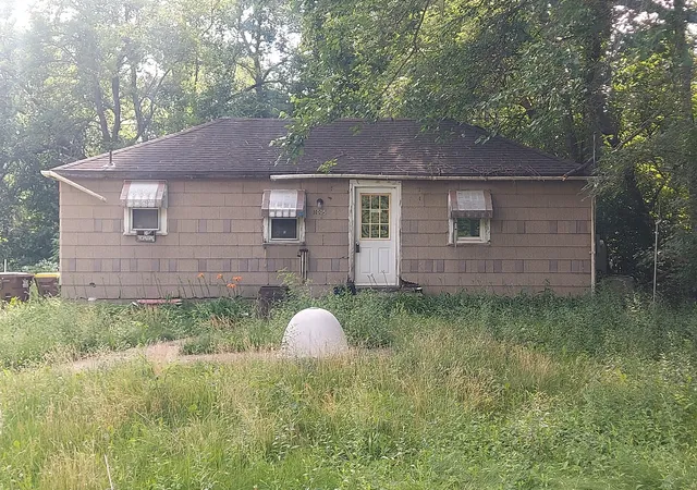 Photo 1 of Sale Pending at 1005 Willard Ave, Rockford, IL 61101 | MLS# 12764371 | Listing updated on 2026-09-23
