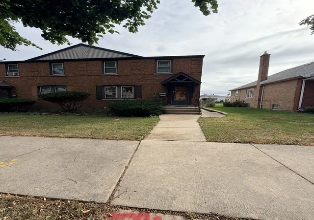 Photo 1 of Townhouse for sale at 5329 S Mason Ave, Chicago, IL 60638 | MLS# 12764377 | Listing updated on 2026-09-19