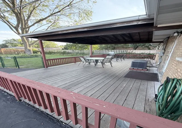 Photo 3 of Single family home for sale at 6635 W 87th Street, Oak Lawn, IL 60453 | MLS# 12764384 | Listing updated on 2026-09-25