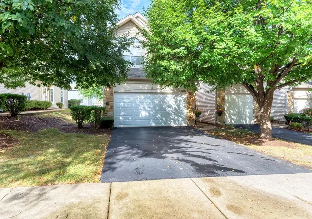 Photo 2 of Condo for sale at 1833 Misty Ridge Ln #0, Aurora, IL 60503 | MLS# 12764387 | Listing updated on 2026-09-20