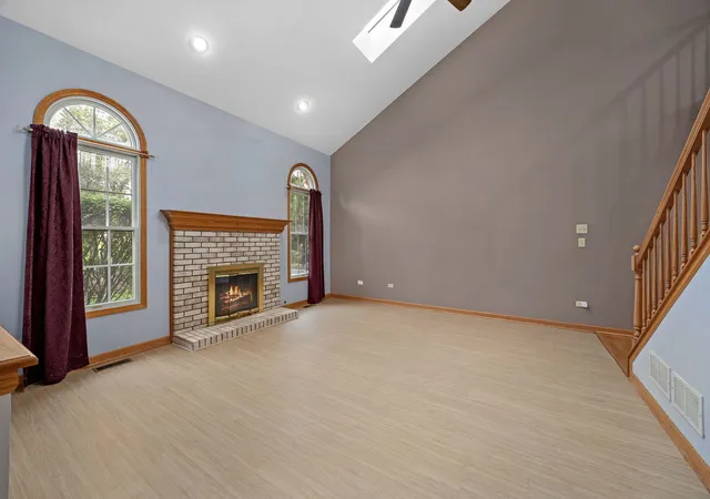 Photo 4 of Townhouse for sale at 2012 Clover Ln #2012, Woodridge, IL 60517 | MLS# 12764392 | Listing updated on 2026-10-21