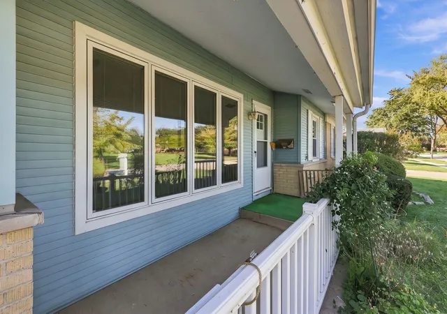 Photo 2 of Single family home for sale at 760 Crest Ave, Elk Grove Village, IL 60007 | MLS# 12764408 | Listing updated on 2026-10-29