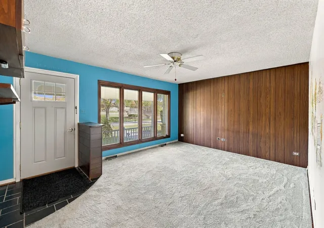 Photo 3 of Single family home for sale at 760 Crest Ave, Elk Grove Village, IL 60007 | MLS# 12764408 | Listing updated on 2026-10-29