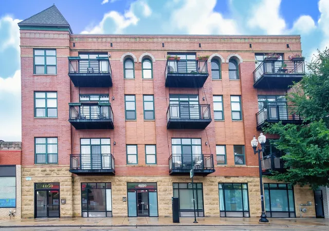 Condo for sale at 4050 N Lincoln Ave #202, Chicago, IL 60618 | MLS# 12764410
