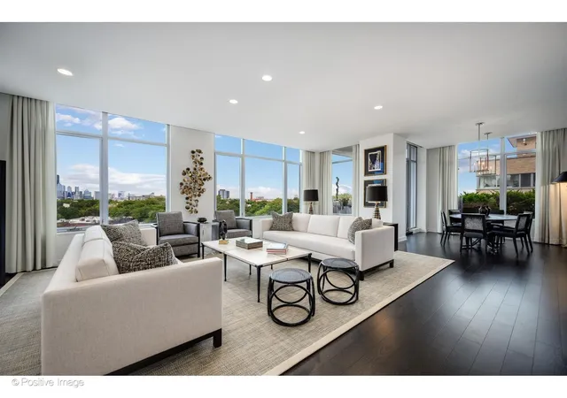 Photo 2 of Condo for sale at 540 W Webster Ave #511, Chicago, IL 60614 | MLS# 12764415 | Listing updated on 2026-10-07