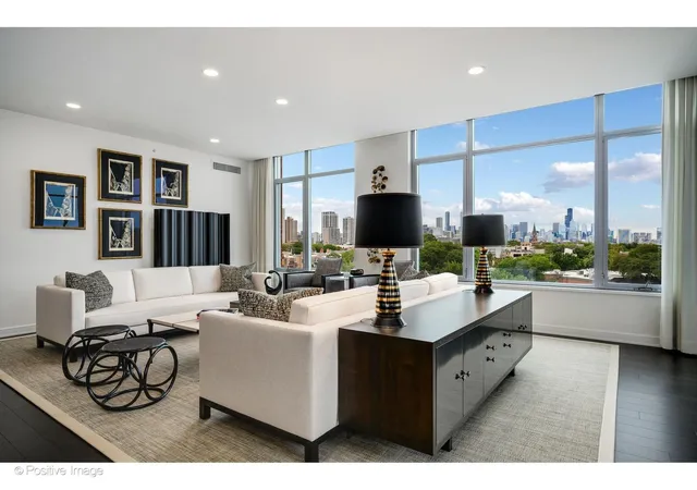 Listing Photo 5 - Condo for sale in building located at 540 W Webster Ave, Chicago, IL 60614 - Unit #511