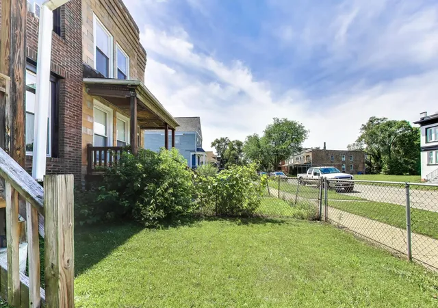 Listing Photo 4 - Condo for sale in building located at 7621 S Eggleston Ave, Chicago, IL 60620