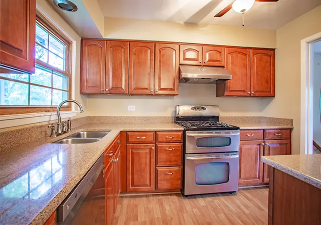 Photo 4 of Single family home for sale at 1379 Cumberland Cir W, Elk Grove Village, IL 60007 | MLS# 12764425 | Listing updated on 2026-09-20