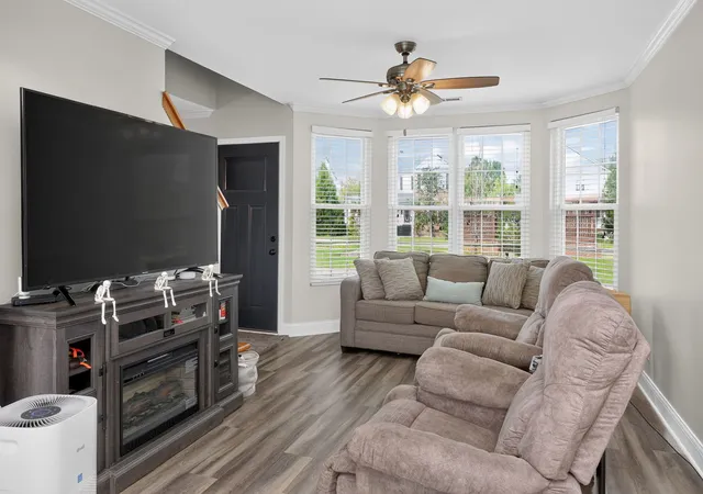 Photo 3 of Single family home for sale at 224 Presidential Blvd, Oswego, IL 60543 | MLS# 12764438 | Listing updated on 2026-10-05