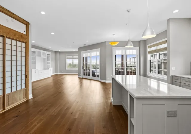 Listing Photo 4 - Condo for sale in building located at 4953 Oakton St, Skokie, IL 60077 - Unit #703