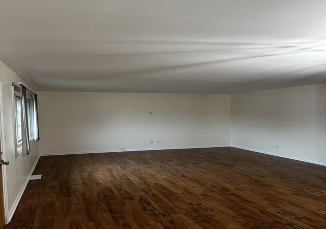 Photo 4 of Condo for sale at 2510 Berkshire Ct #1, Waukegan, IL 60087 | MLS# 12764465 | Listing updated on 2026-10-02