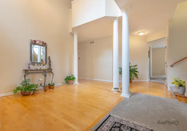 Photo 3 of Single family home for sale at 1512 Parkside Dr, Bolingbrook, IL 60490 | MLS# 12764476 | Listing updated on 2026-09-26