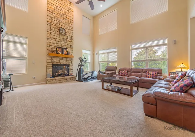 Photo 4 of Single family home for sale at 1512 Parkside Dr, Bolingbrook, IL 60490 | MLS# 12764476 | Listing updated on 2026-09-26