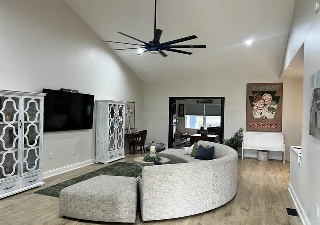 Photo 4 of Single family home for sale at 14393 N Manhattan Ln, Mt Vernon, IL 62864 | MLS# 12764505 | Listing updated on 2026-10-02