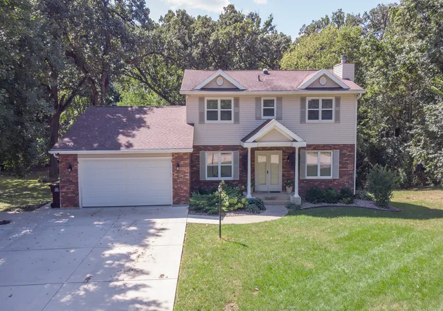 Photo 1 of Single family home for sale at 732 Santa Fe Dr, Freeport, IL 61032 | MLS# 12764507 | Listing updated on 2026-09-23