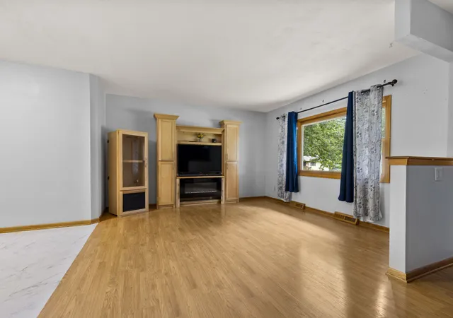 Photo 3 of Single family home for sale at 6128 Bristlecone Ln, Rockford, IL 61109 | MLS# 12764519 | Listing updated on 2026-09-25