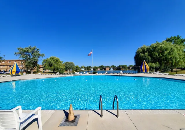 Photo 3 of Condo for sale at 9374 Bay Colony Dr #2S, Des Plaines, IL 60016 | MLS# 12764520 | Listing updated on 2026-09-24