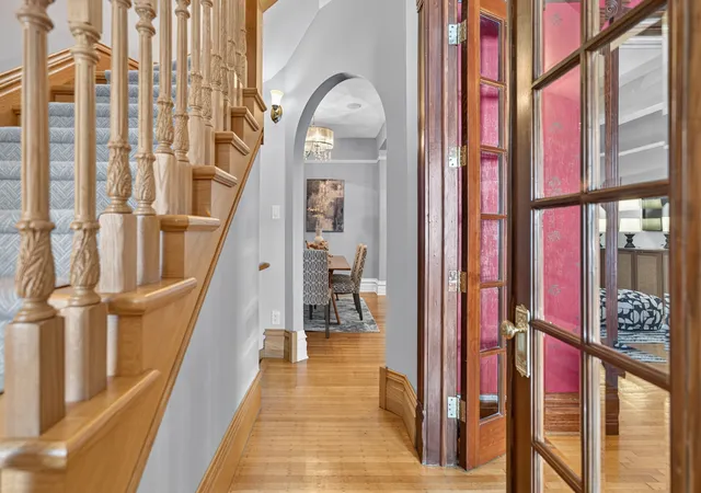 Photo 2 of Sale Pending at 634 W Briar Pl, Chicago, IL 60657 | MLS# 12764525 | Listing updated on 2026-10-08